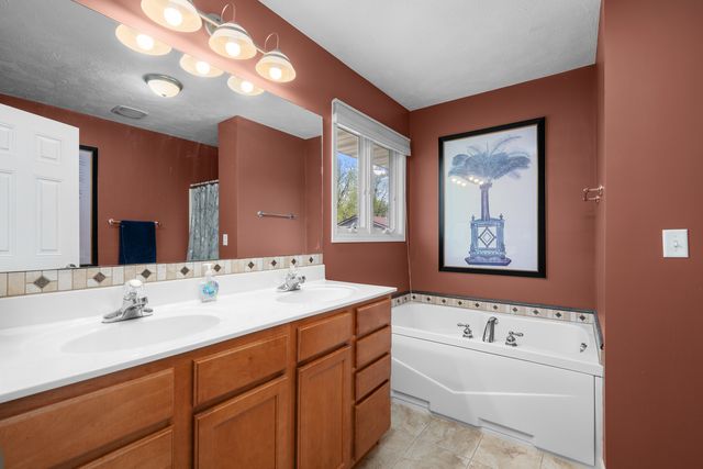 2914 44TH Street, Rock Island, IL 61201