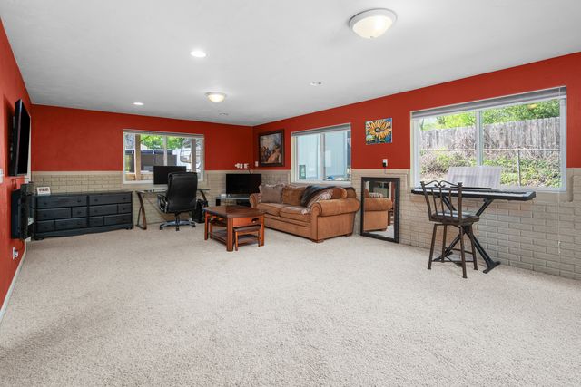 2914 44TH Street, Rock Island, IL 61201
