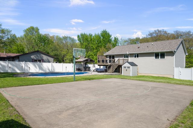 2914 44TH Street, Rock Island, IL 61201