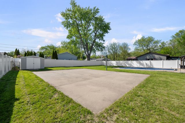 2914 44TH Street, Rock Island, IL 61201