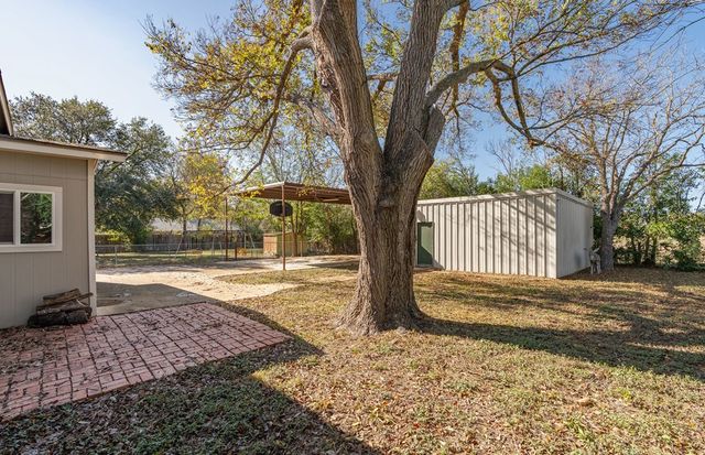 412 Westminster, Kerrville, TX 78028