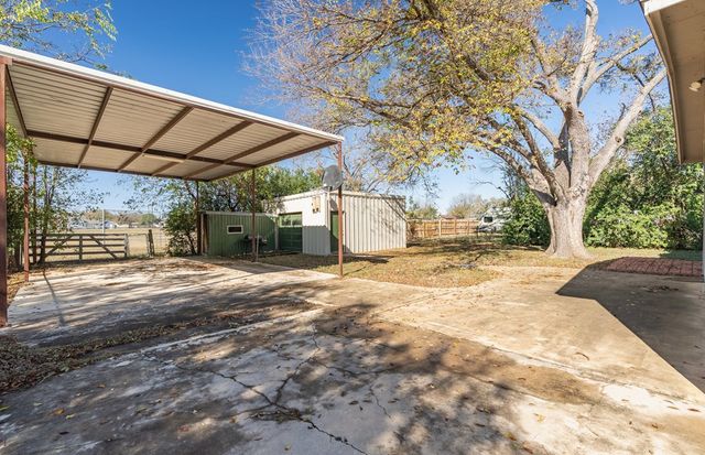 412 Westminster, Kerrville, TX 78028