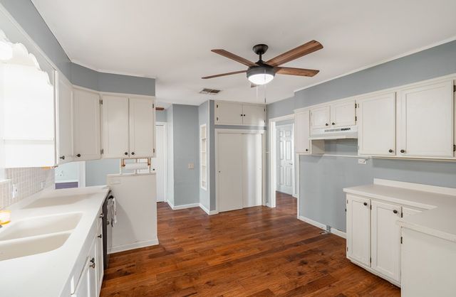 412 Westminster, Kerrville, TX 78028