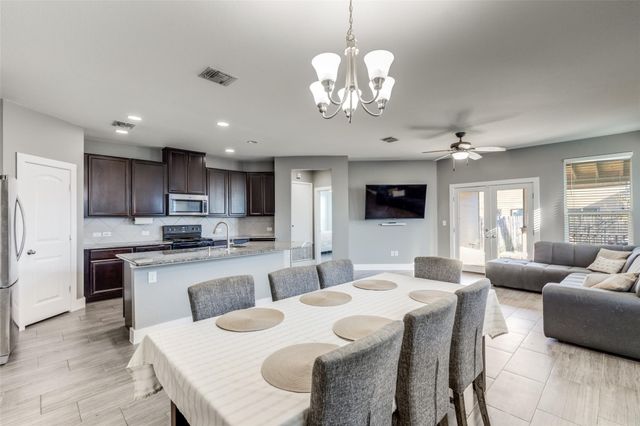 6817 Horseshoe Pond DR, Del Valle, TX 78617