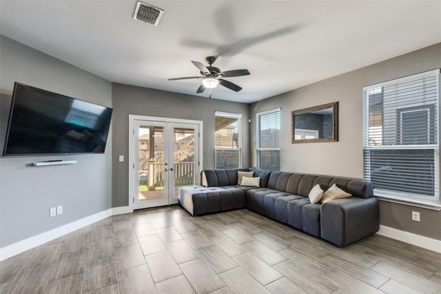 6817 Horseshoe Pond DR, Del Valle, TX 78617