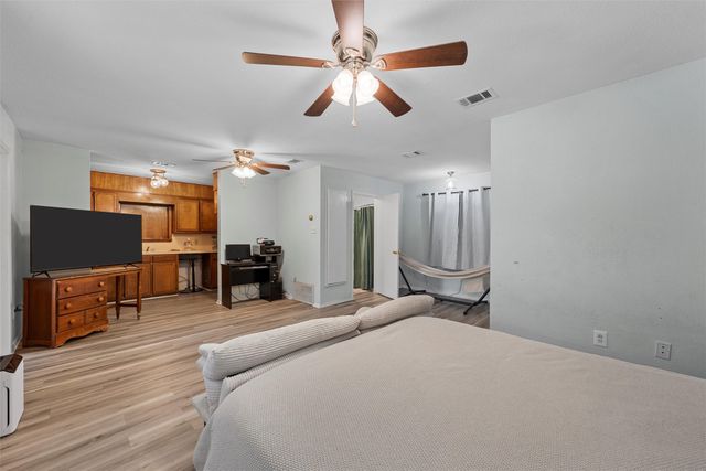 119 New Acres Drive, Hewitt, TX 76643