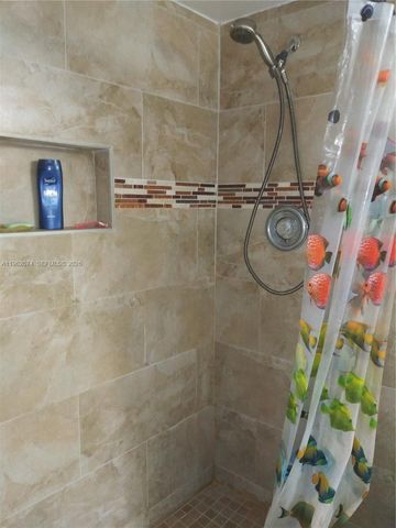 4172 Inverrary Dr 310, Lauderhill, FL 33319