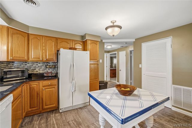131 Burnside Drive, Tonawanda, NY 14150