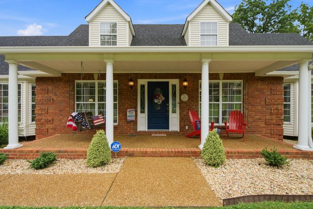 318 Walnut Ct, White House, TN 37188