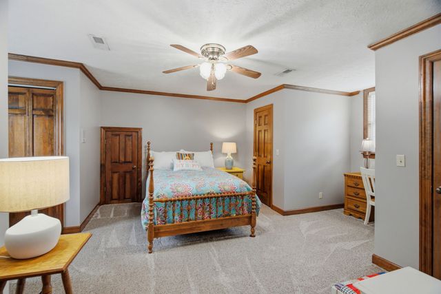 318 Walnut Ct, White House, TN 37188