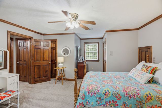 318 Walnut Ct, White House, TN 37188