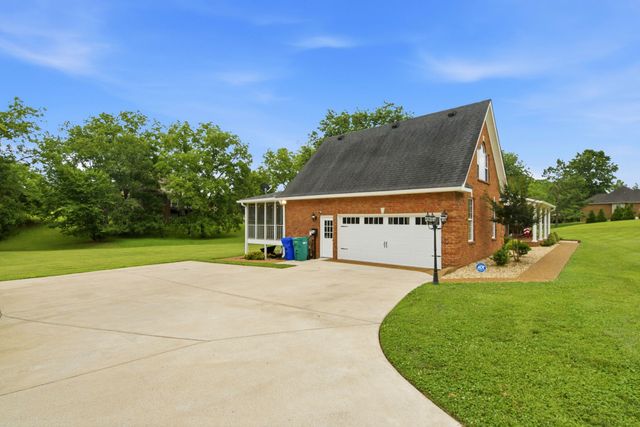 318 Walnut Ct, White House, TN 37188