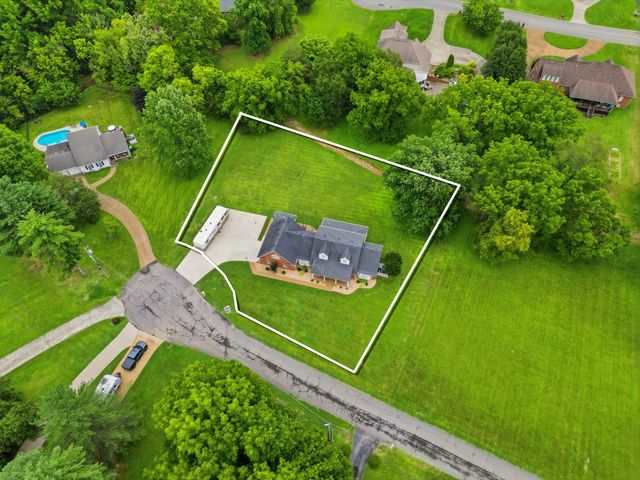 318 Walnut Ct, White House, TN 37188