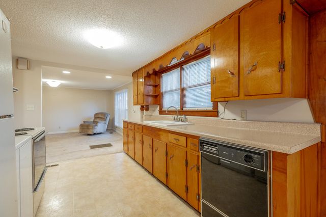1010 Main Street, Kimball, TN 37347