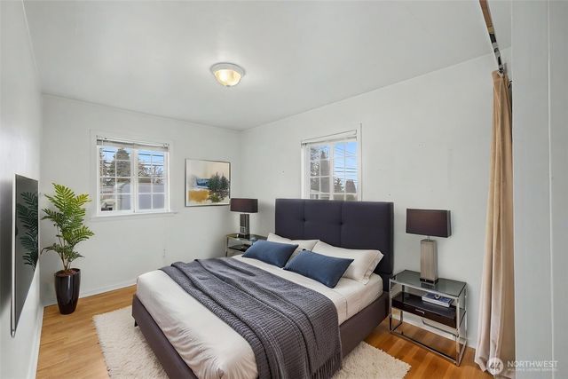 2502 NE 7th Street, Renton, WA 98056