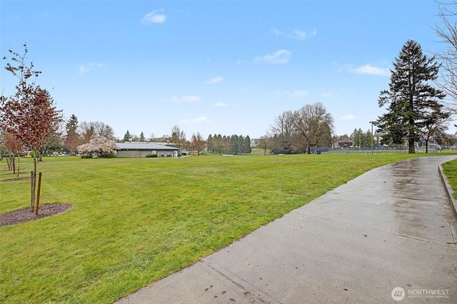 2502 NE 7th Street, Renton, WA 98056