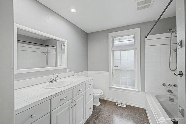 2502 NE 7th Street, Renton, WA 98056