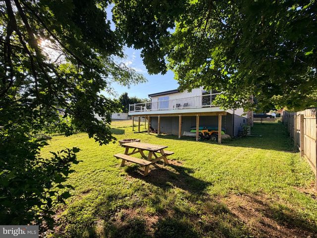 25 ALSACE AVE, Temple, PA 19560