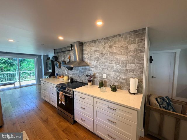 25 ALSACE AVE, Temple, PA 19560