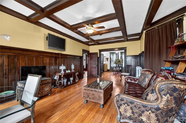 5186 Vernon Avenue, St Louis, MO 63113