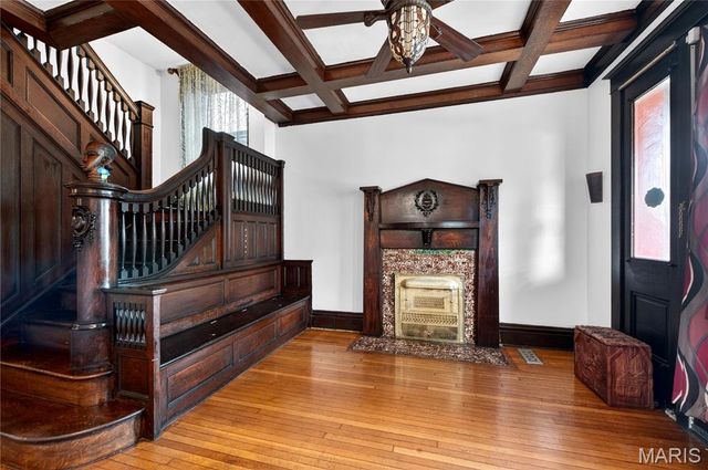 5186 Vernon Avenue, St Louis, MO 63113