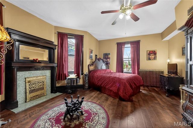 5186 Vernon Avenue, St Louis, MO 63113