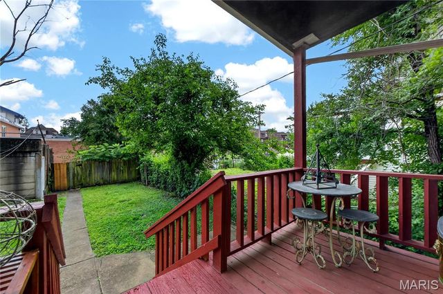 5186 Vernon Avenue, St Louis, MO 63113
