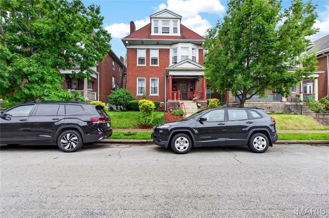 5186 Vernon Avenue, St Louis, MO 63113