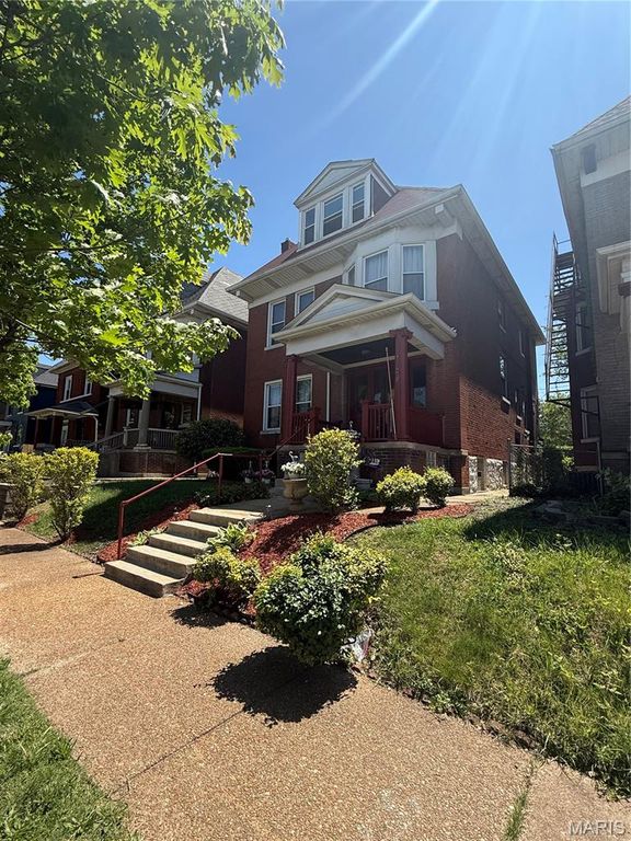 5186 Vernon Avenue, St Louis, MO 63113