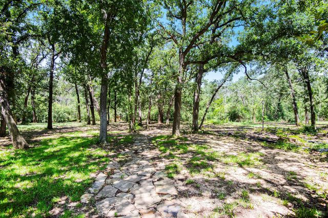 613 Seals Road, Bartonville, TX 76226