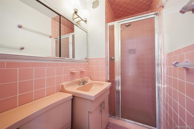 1853 Central Park Avenue 5J, Yonkers, NY 10710