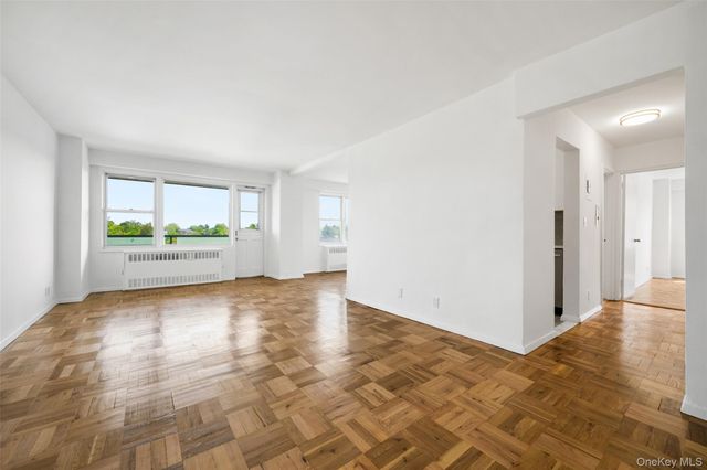 1853 Central Park Avenue 5J, Yonkers, NY 10710