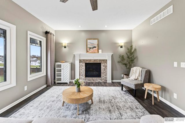8524 Kilpatrick Parkway, Bennington, NE 68007