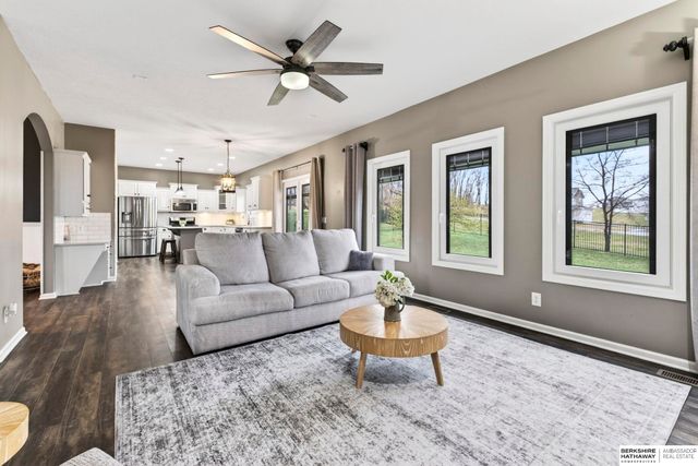 8524 Kilpatrick Parkway, Bennington, NE 68007