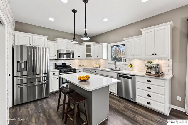 8524 Kilpatrick Parkway, Bennington, NE 68007