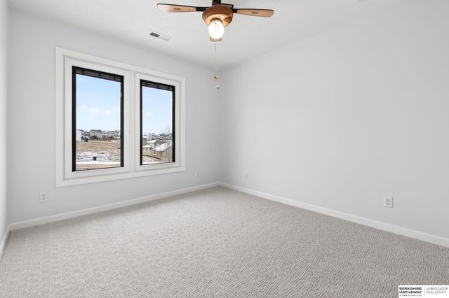 8524 Kilpatrick Parkway, Bennington, NE 68007