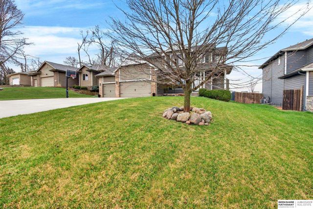 8524 Kilpatrick Parkway, Bennington, NE 68007