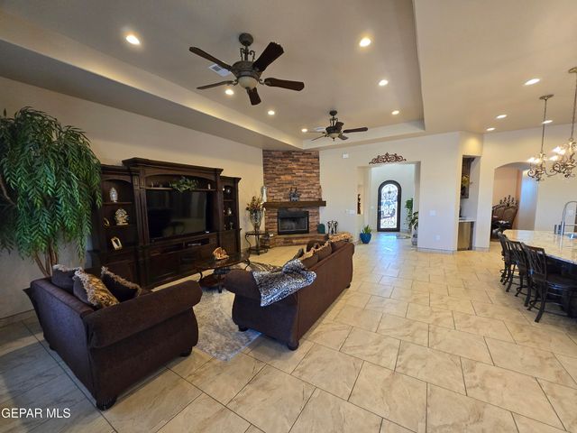 3370 Opitz Road, Anthony, NM 88021