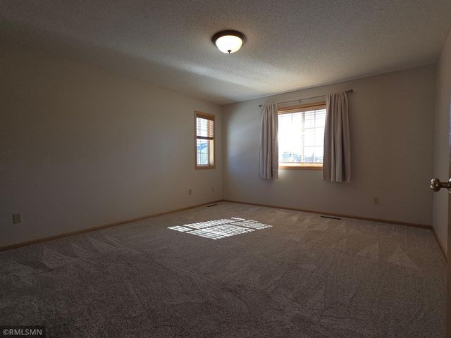 3420 Spring Glen Circle NW, Prior Lake, MN 55372