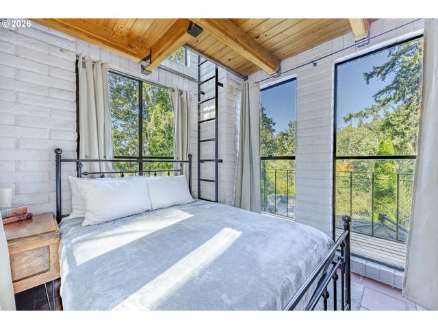 1820 E 28TH Ave, Eugene, OR 97403