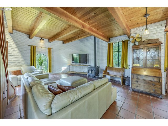 1820 E 28TH Ave, Eugene, OR 97403