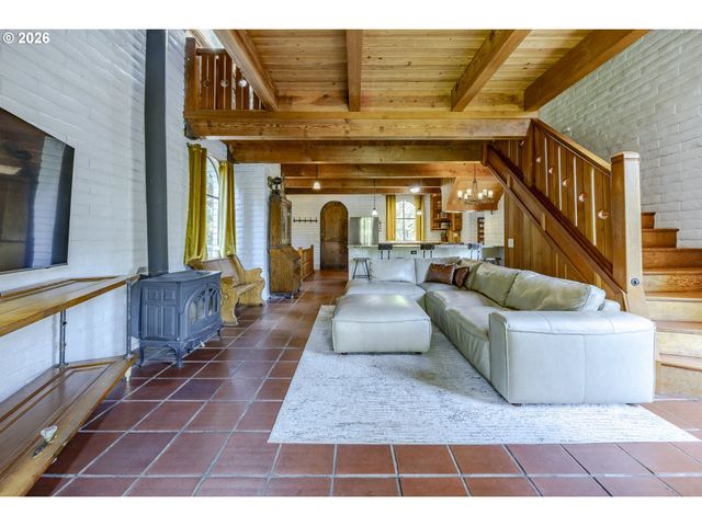 1820 E 28TH Ave, Eugene, OR 97403