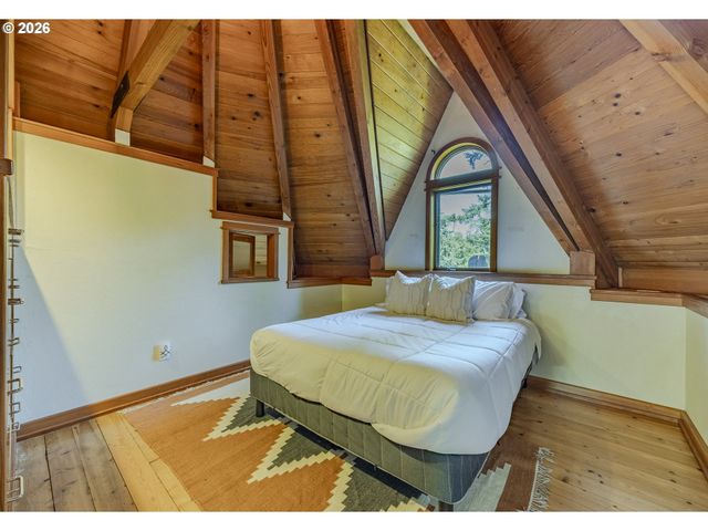 1820 E 28TH Ave, Eugene, OR 97403