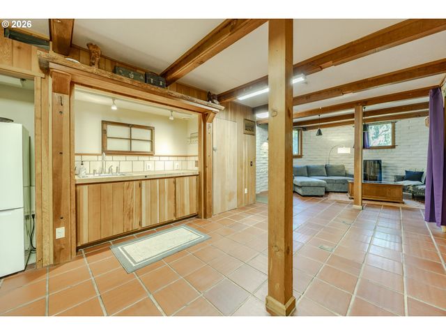 1820 E 28TH Ave, Eugene, OR 97403