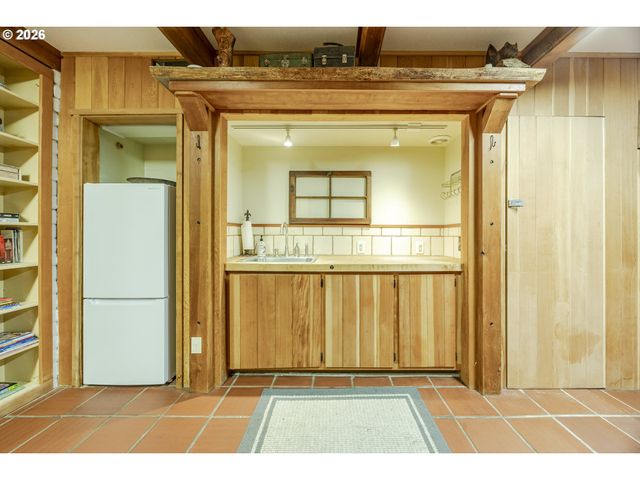 1820 E 28TH Ave, Eugene, OR 97403