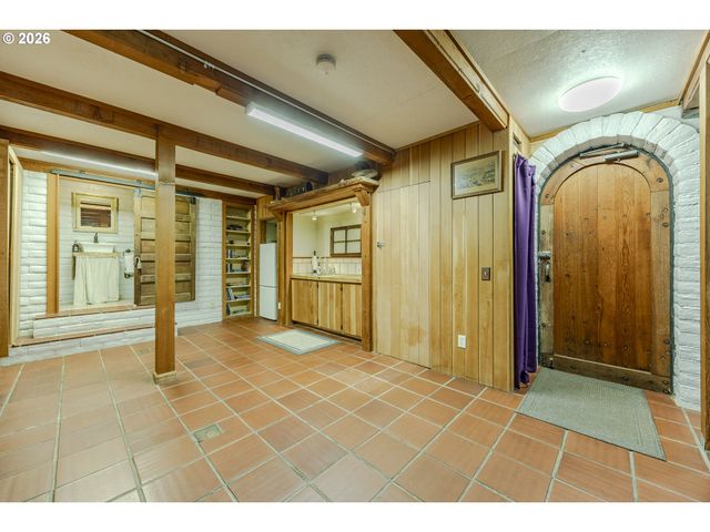 1820 E 28TH Ave, Eugene, OR 97403