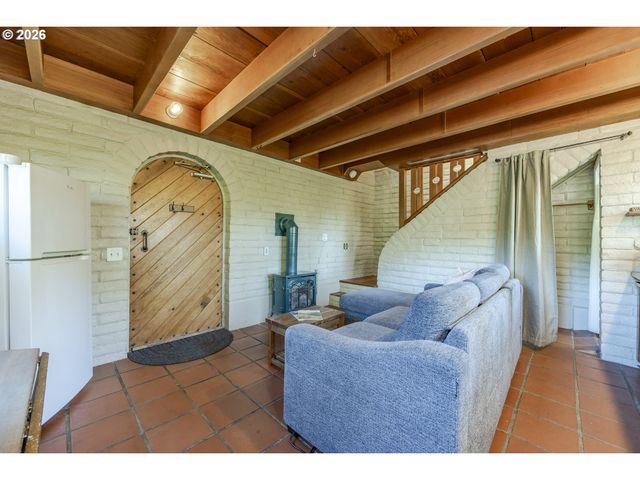 1820 E 28TH Ave, Eugene, OR 97403