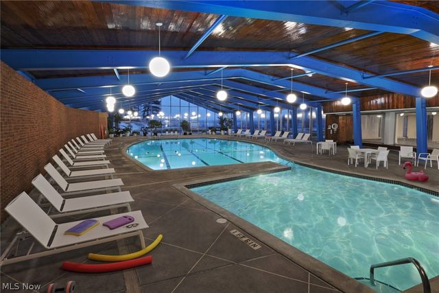 12700 Lake Avenue, Lakewood, OH 44107