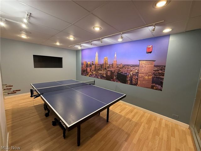 12700 Lake Avenue, Lakewood, OH 44107