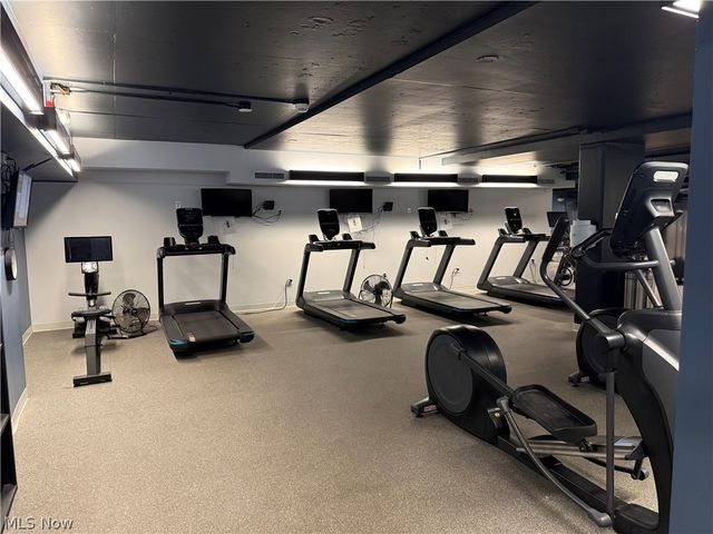 12700 Lake Avenue, Lakewood, OH 44107